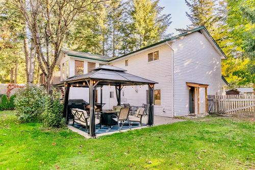 4179 Ashe Crescent, Scotch Creek, BC - Outdoor With Deck Patio Veranda