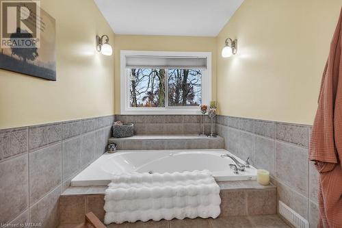 103 Forestway Trail, Woodstock, ON - Indoor Photo Showing Bathroom