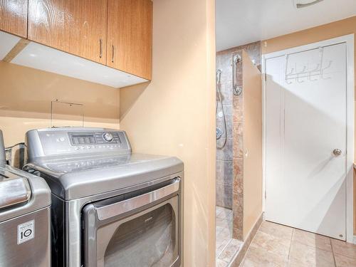 Bathroom - 1231 Rue St-Charles, Saint-Alexandre, QC - Indoor Photo Showing Laundry Room