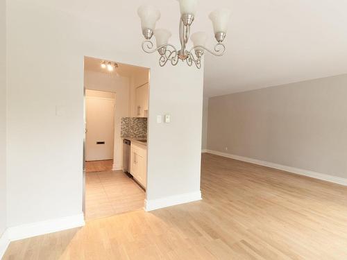 Dining room - 306-4555 Av. Bonavista, Montréal (Côte-Des-Neiges/Notre-Dame-De-Grâce), QC - Indoor Photo Showing Other Room