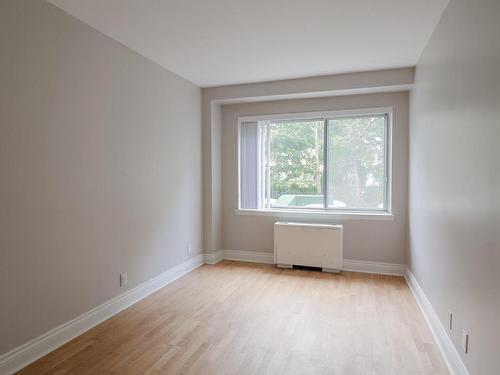 Bedroom - 306-4555 Av. Bonavista, Montréal (Côte-Des-Neiges/Notre-Dame-De-Grâce), QC - Indoor Photo Showing Other Room