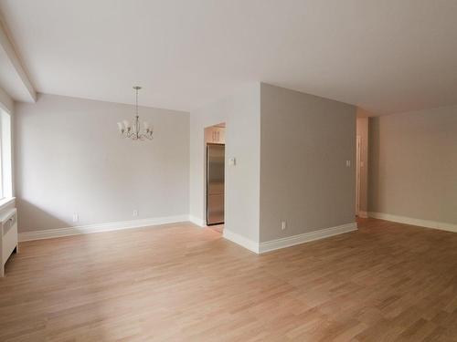 Dining room - 306-4555 Av. Bonavista, Montréal (Côte-Des-Neiges/Notre-Dame-De-Grâce), QC - Indoor Photo Showing Other Room