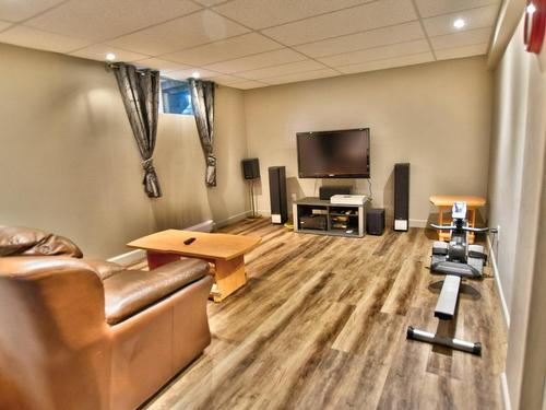 Home theatre - 24 Rue Doucet, Victoriaville, QC - Indoor