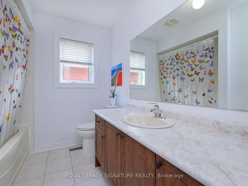 1327 Corm St, Innisfil, ON - Indoor Photo Showing Bathroom