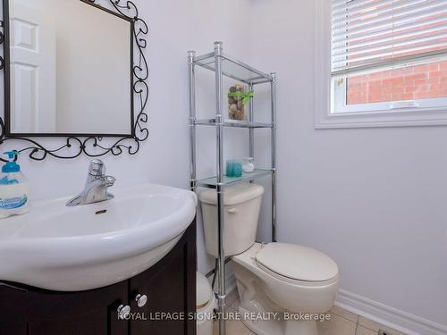 1327 Corm St, Innisfil, ON - Indoor Photo Showing Bathroom