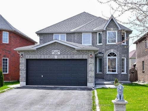 1327 Corm St, Innisfil, ON - Outdoor With Facade