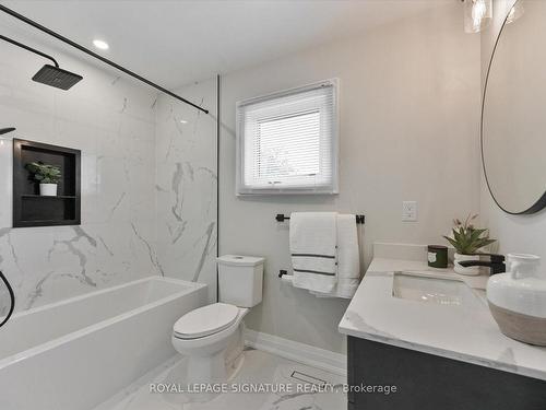 4273 Credit Pointe Dr, Mississauga, ON - Indoor Photo Showing Bathroom