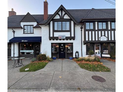 2548 Windsor Rd, Oak Bay, BC 