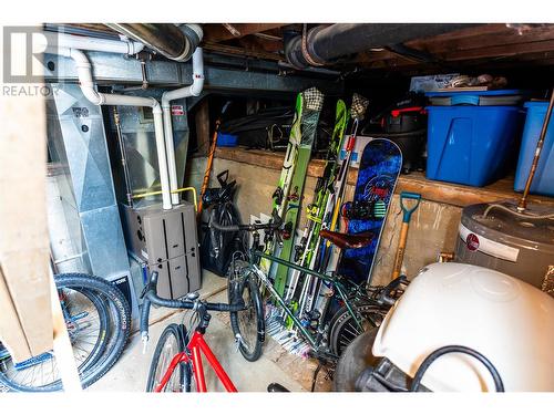 905 Victoria Road, Revelstoke, BC - Indoor Photo Showing Basement