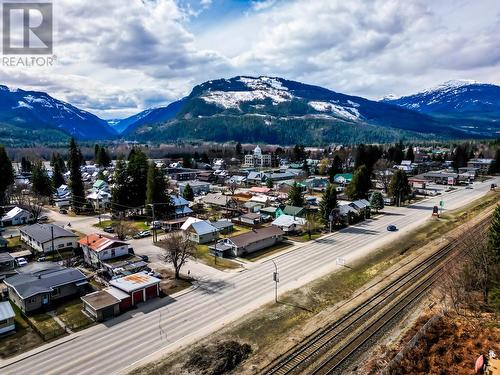 905 Victoria Road, Revelstoke, BC - Outdoor With View