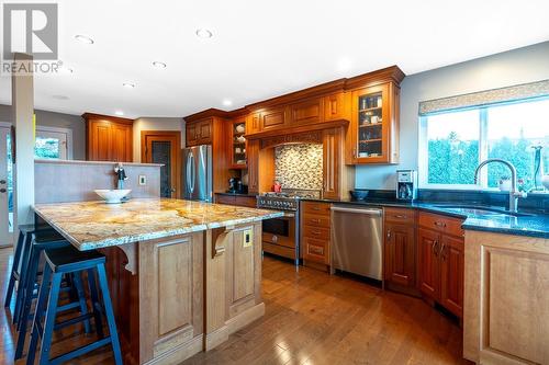 2015 High Country Boulevard, Kamloops, BC - Indoor Photo Showing Kitchen