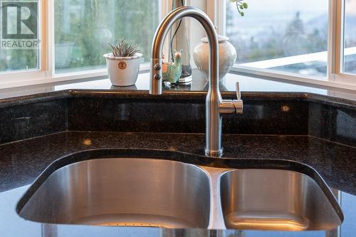 2015 High Country Boulevard, Kamloops, BC - Indoor Photo Showing Kitchen With Double Sink