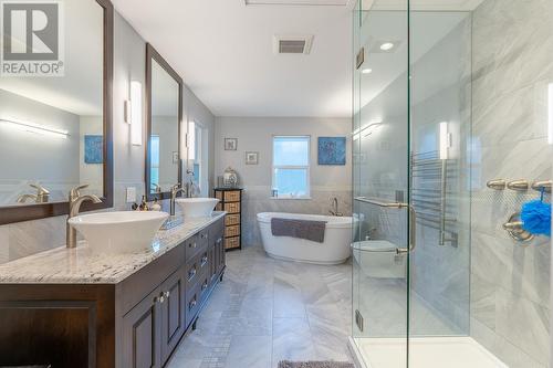 2015 High Country Boulevard, Kamloops, BC - Indoor Photo Showing Bathroom