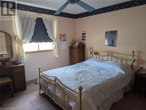 412 Nelson Street, Kincardine, ON - Indoor Photo Showing Bedroom