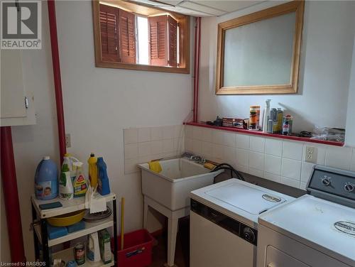 412 Nelson Street, Kincardine, ON - Indoor Photo Showing Laundry Room