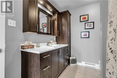 412 Fifth Street Unit#205, Cornwall, ON - Indoor Photo Showing Bathroom