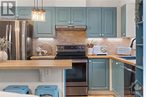 1019 Pampero Crescent, Ottawa, ON - Indoor Photo Showing Kitchen With Stainless Steel Kitchen