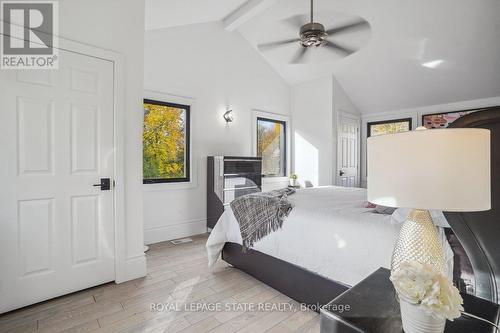 29 Bond Street S, Hamilton, ON - Indoor Photo Showing Bedroom