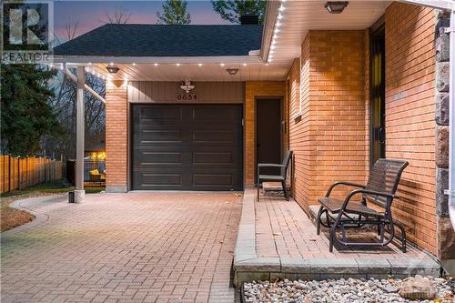 6654 Carolin Court, Ottawa, ON - Outdoor With Exterior