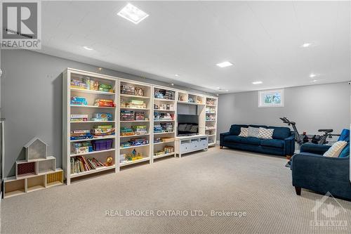 6654 Carolin Court, Ottawa, ON - Indoor