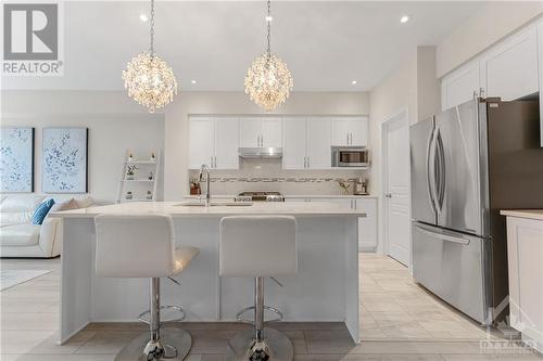 4921 Abbott Street E, Ottawa, ON - Indoor Photo Showing Kitchen With Upgraded Kitchen