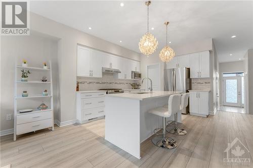 4921 Abbott Street E, Ottawa, ON - Indoor Photo Showing Kitchen With Upgraded Kitchen