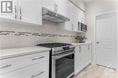 4921 Abbott Street E, Ottawa, ON - Indoor Photo Showing Kitchen