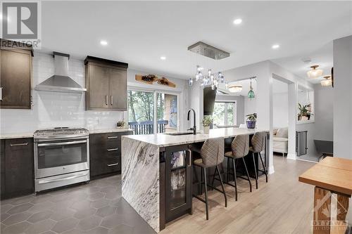 1034 Bayview Drive, Ottawa, ON - Indoor Photo Showing Kitchen With Upgraded Kitchen