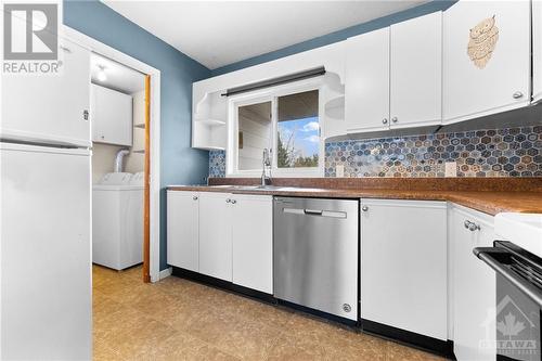 455 Campbell Drive, Arnprior, ON - Indoor Photo Showing Laundry Room