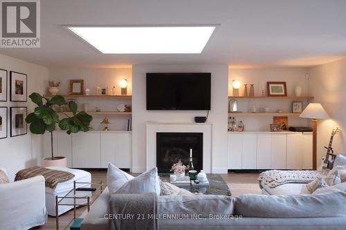 85 Ninth Street, Collingwood, ON - Indoor Photo Showing Living Room With Fireplace