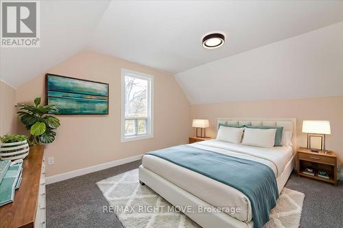 89 Douglas Street, Orillia, ON - Indoor Photo Showing Bedroom