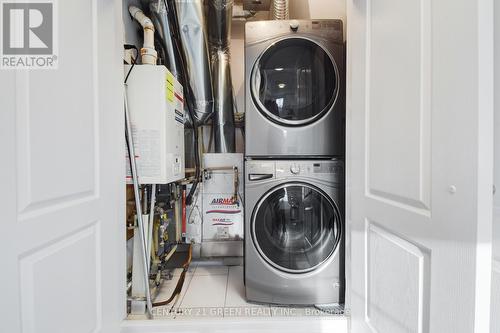 32 - 2508 Post Road, Oakville, ON - Indoor Photo Showing Laundry Room