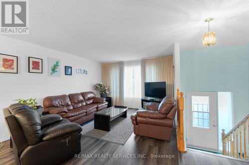 81 Glenforest Road, Brampton, ON - Indoor Photo Showing Living Room