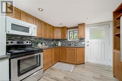 262 Pine Street, Milton, ON - Indoor Photo Showing Kitchen