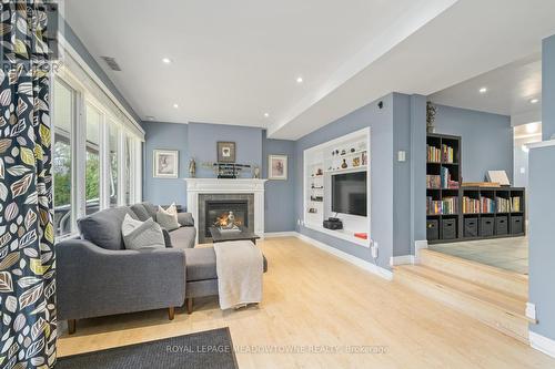 47 Dawson Crescent, Halton Hills, ON - Indoor Photo Showing Living Room With Fireplace