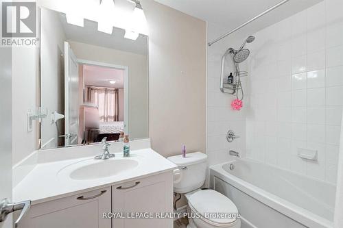 715 - 385 Prince Of Wales Drive, Mississauga, ON - Indoor Photo Showing Bathroom