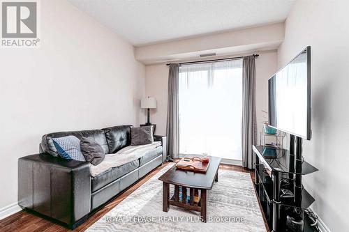 715 - 385 Prince Of Wales Drive, Mississauga, ON - Indoor Photo Showing Living Room