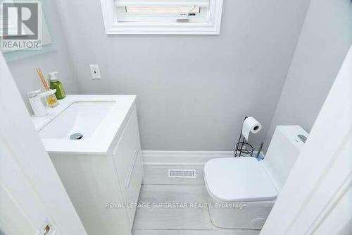 Upper - 12 El Camino Way, Brampton, ON - Indoor Photo Showing Bathroom