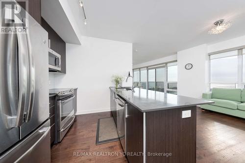 3203 - 2212 Lake Shore Boulevard W, Toronto, ON - Indoor Photo Showing Kitchen With Stainless Steel Kitchen