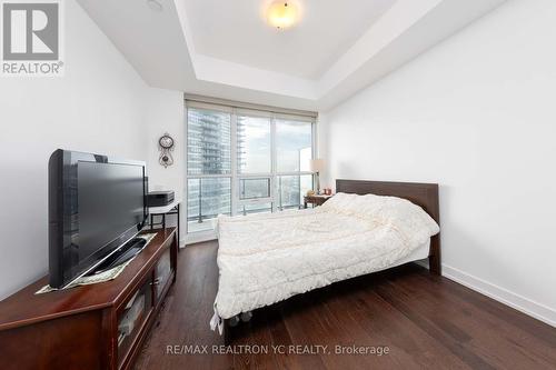 3203 - 2212 Lake Shore Boulevard W, Toronto, ON - Indoor Photo Showing Bedroom