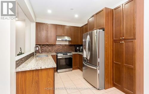 590 Lott Crescent N, Milton, ON - Indoor Photo Showing Kitchen With Stainless Steel Kitchen