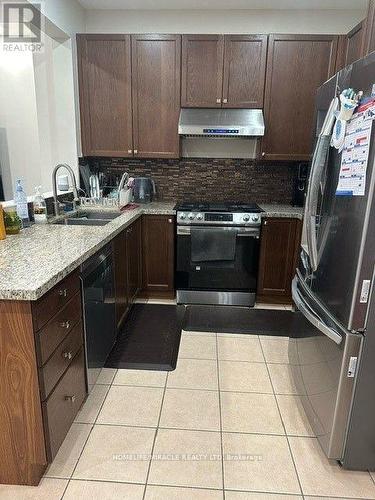 590 Lott Crescent N, Milton, ON - Indoor Photo Showing Kitchen With Double Sink