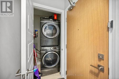 226 - 128 Grovewood Common, Oakville, ON - Indoor Photo Showing Laundry Room