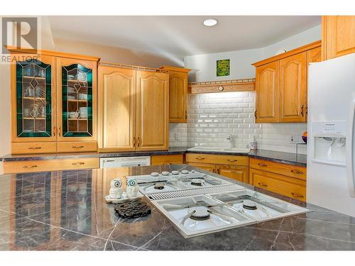 41 Kestrel Place, Vernon, BC - Indoor Photo Showing Kitchen