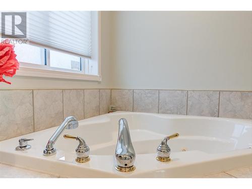 41 Kestrel Place, Vernon, BC - Indoor Photo Showing Bathroom