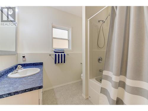 41 Kestrel Place, Vernon, BC - Indoor Photo Showing Bathroom