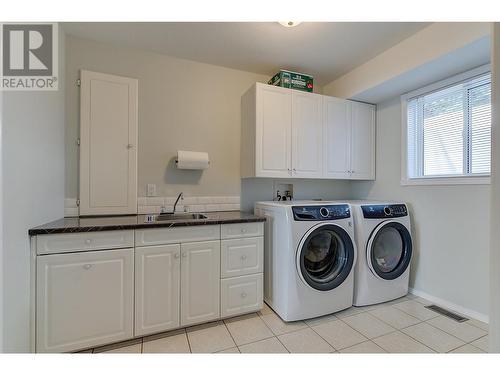 41 Kestrel Place, Vernon, BC - Indoor Photo Showing Laundry Room