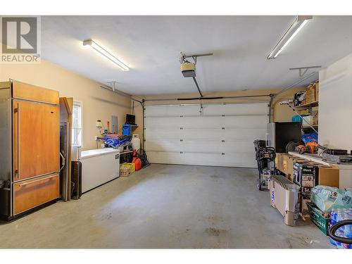 41 Kestrel Place, Vernon, BC - Indoor Photo Showing Garage