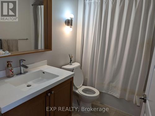 1306 - 15 Viking Lane, Toronto, ON - Indoor Photo Showing Bathroom