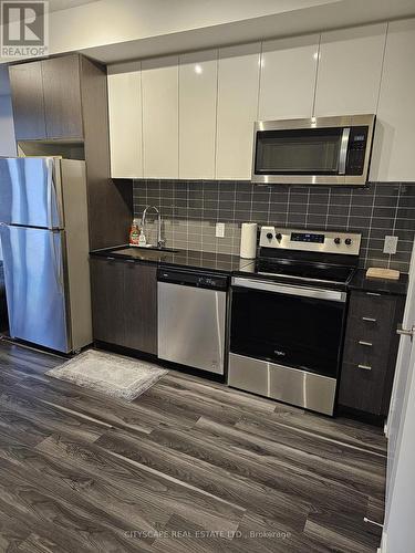 605 - 859 The Queensway, Toronto, ON - Indoor Photo Showing Kitchen With Stainless Steel Kitchen With Upgraded Kitchen